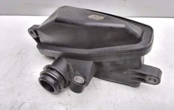 Mercedes-Benz E A207 Intake resonator A6421400087