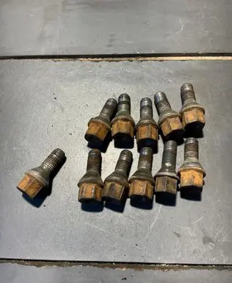 Peugeot 407 Nuts/bolts 