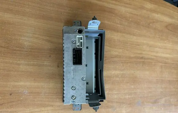Fiat Sedici Radio/CD/DVD/GPS head unit