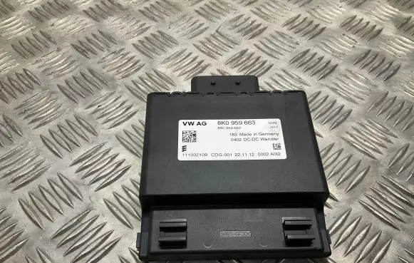 Audi A4 S4 B8 8K Power management control unit 8K0959663