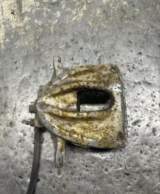 Toyota Corolla Verso AR10 Front brake caliper
