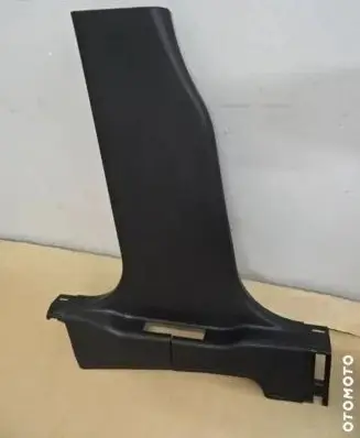 (B) pillar trim (bottom)