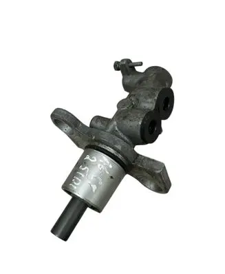 Master brake cylinder