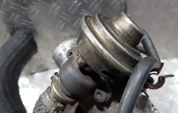 Volvo S40, V40 EGR valve 7700101759