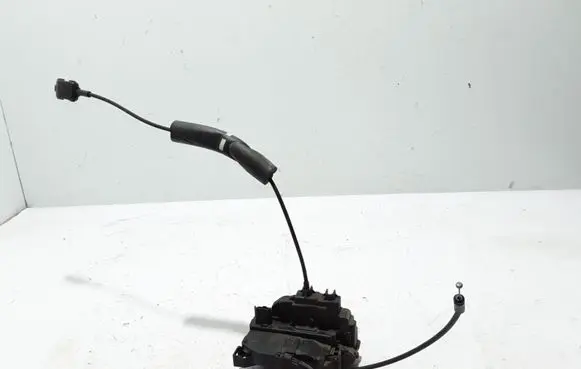 Renault Scenic III - Grand scenic III Rear door lock 825030004R