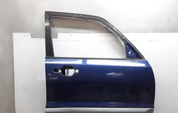 Mitsubishi Pajero Front door