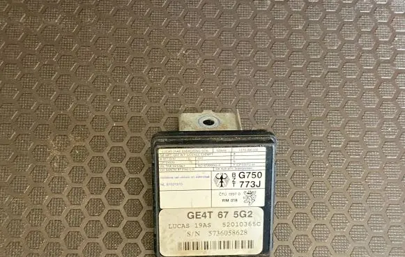 Mazda 626 Immobilizer control unit/module 52010365C GE4T675G2 5736058628