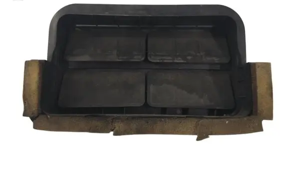 Subaru Outback (BS) Quarter panel pressure vent 72651AJ01A