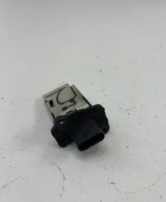 BMW X4 F26 Mass air flow meter 8570107