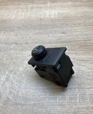 Nissan Almera N16 Wing mirror switch NISSANMIRRORSWITCH