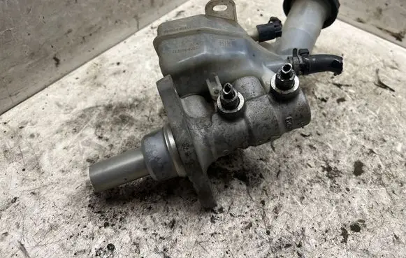 Mitsubishi Outlander Master brake cylinder 03350890021