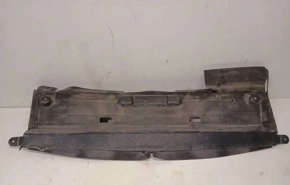 Chevrolet Volt I Radiator trim 