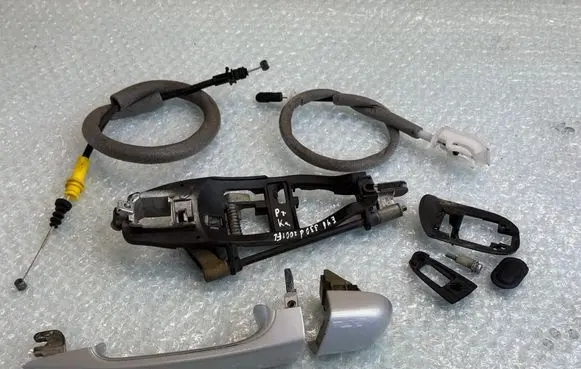 BMW 3 E46 Front door exterior handle 51218253453 82533453