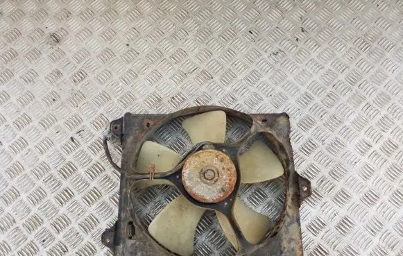 Toyota Avensis T220 Electric radiator cooling fan