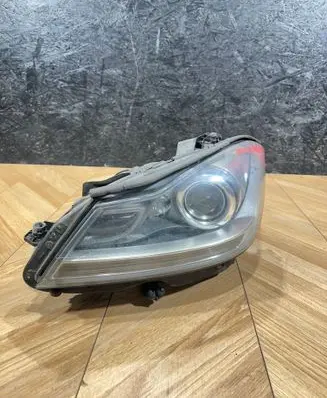 Mercedes-Benz C W204 Headlight/headlamp 