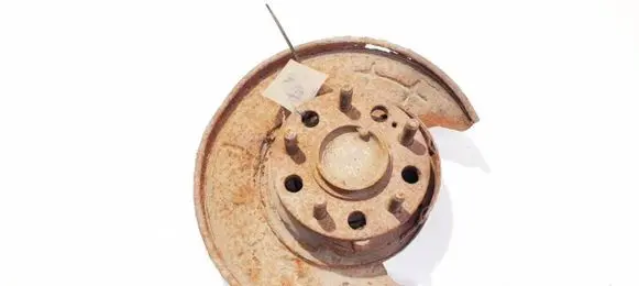 KIA Carens II Rear wheel hub
