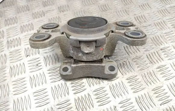Land Rover Discovery Sport Engine mount bracket EJ327M121AD