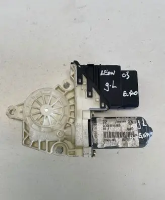 Seat Leon (1M) Rear door window regulator motor 15540301 1C0959811A 155403011