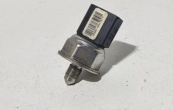 Fuel pressure sensor