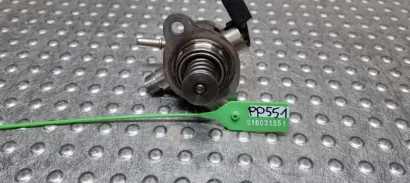 Seat Leon (5F) In-tank fuel pump S18031551 05E127027