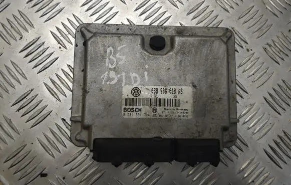 Volkswagen PASSAT B5 Engine control unit/module 038906018AS 0281001724