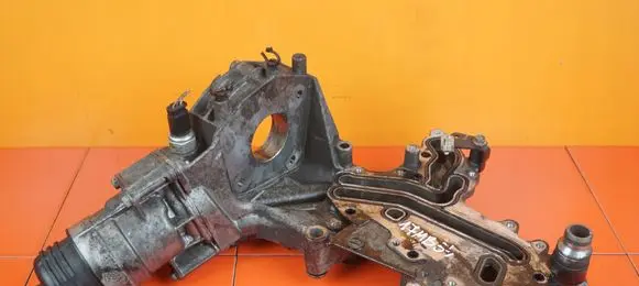 Opel Insignia A Oil filter mounting bracket 55578235 B20DTH