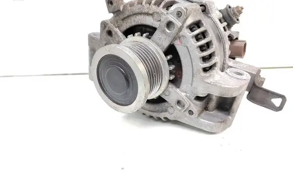 Toyota Avensis T250 Generator/alternator 0986XL3993 0986049970