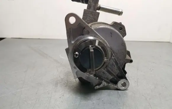 Mitsubishi Outlander Vacuum pump 1677125