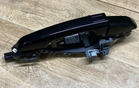 Land Rover Range Rover Sport L494 Front door lock DK62203A28GD 949032103 70N7332