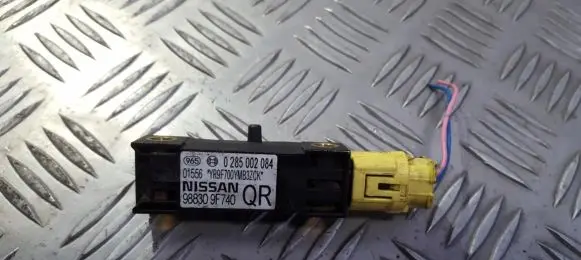 Nissan Primera Airbag deployment crash/impact sensor 0285002084 988309f740qr