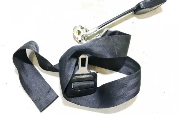 Middle seatbelt (rear)
