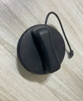 Nissan Juke II F16 Fuel tank filler cap 