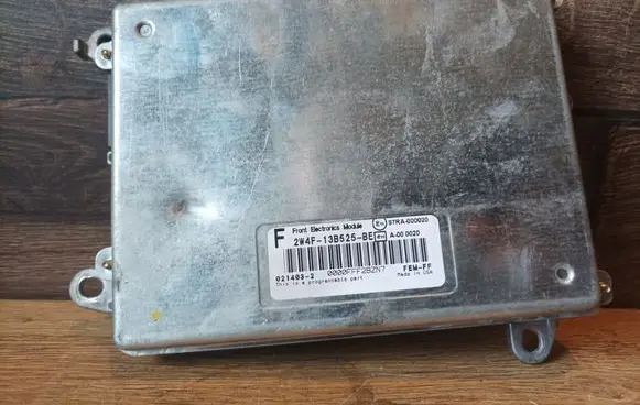 Jaguar S-Type Engine control unit/module 2W4F13B525BE 0214032 97RA000020