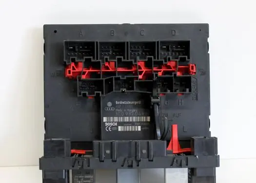 Volkswagen PASSAT B6 Central body control module 3C0937049H