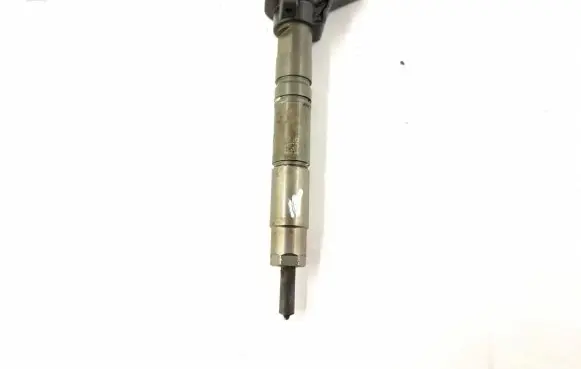 Mercedes-Benz C W204 Fuel injector 6420701387 6420701987