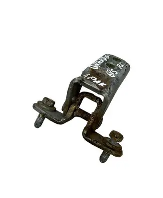 Mitsubishi Grandis Front door lower hinge 