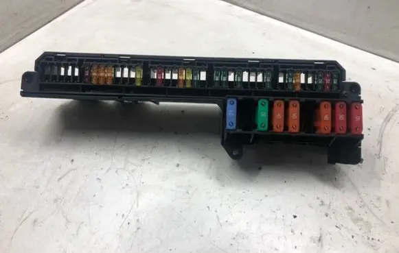 BMW 5 E60 E61 Fuse module