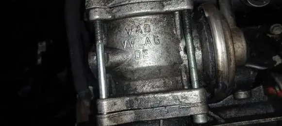 Volkswagen Touareg I EGR valve 07Z131501A