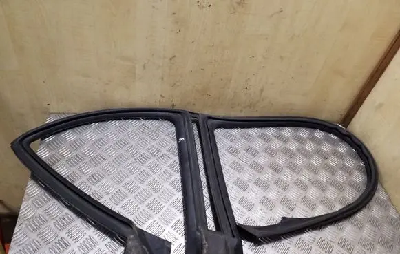 Subaru Outback Front door rubber seal