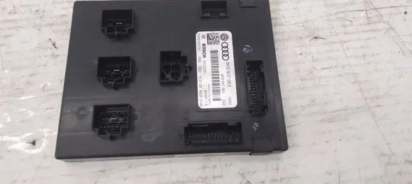 Audi A4 S4 B8 8K Comfort/convenience module 8K0907063