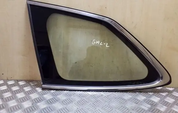 Subaru Outback Rear side window