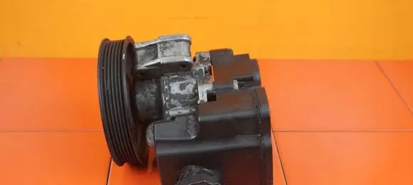 Mercedes-Benz Sprinter W906 Power steering pump 16MB3