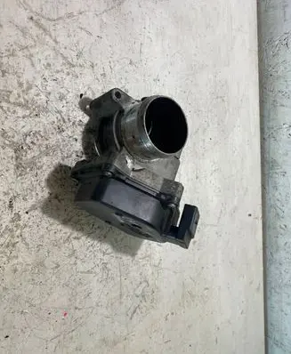 Volkswagen Golf VI Throttle valve 03L128063J 116015302