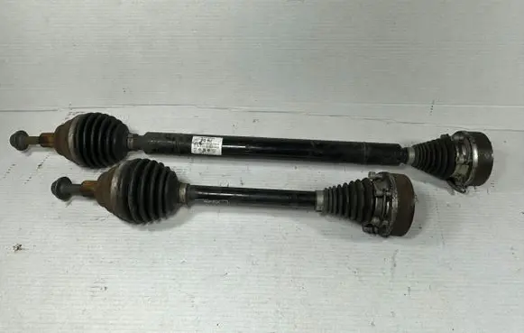 Volkswagen Touran I Steering rack