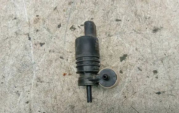 Porsche Cayenne (9PA) Windscreen/windshield washer pump 1K6955651 3122789