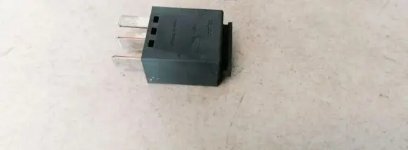 BMW 1 E81 E87 Other relay 61366919112
