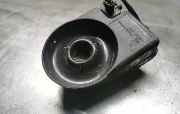 Audi A6 S6 C6 4F Alarm system siren 