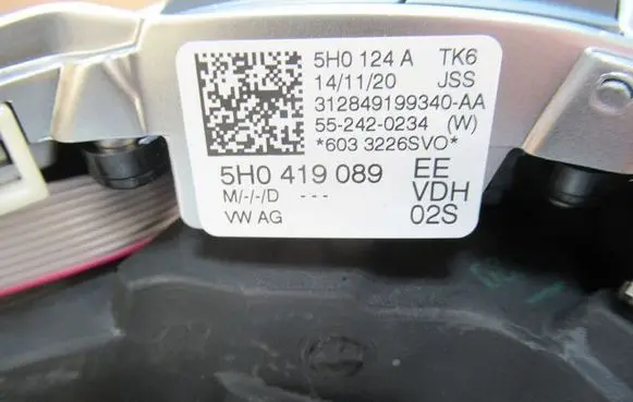 Volkswagen Golf VI Steering wheel 5H0419089EEVDHII