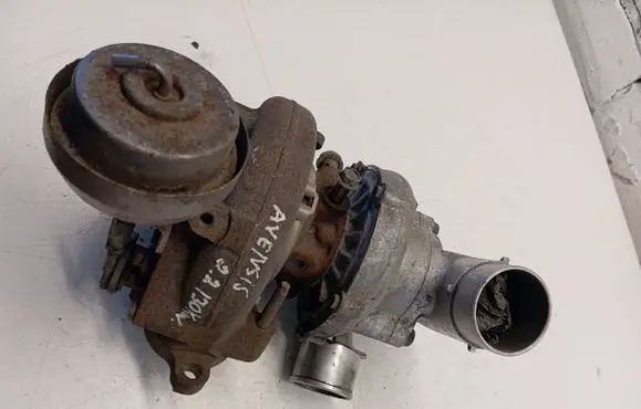 Toyota Avensis T250 Turbo 172010R020 0509270047