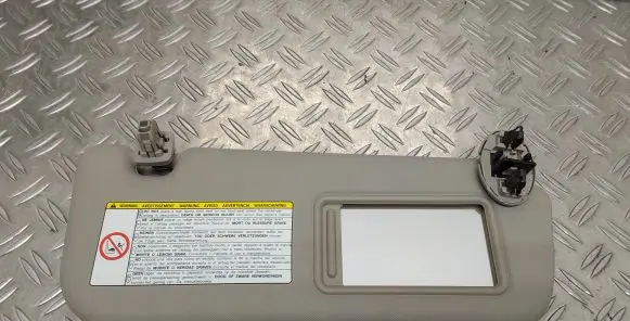 Toyota Avensis T270 Sun visor